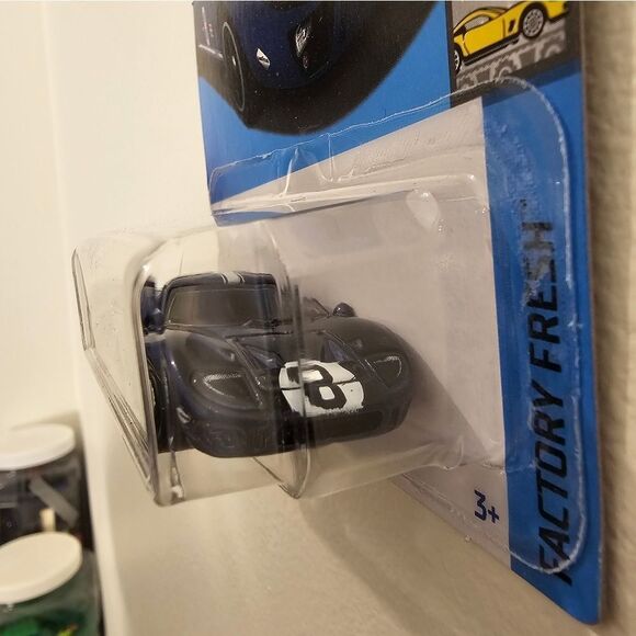 Hot Wheels Car Ford GT40 Factory Fresh Hotwheels Mainline 2024 New - Picture 5 of 7